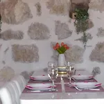 Little Stone House Apartment *