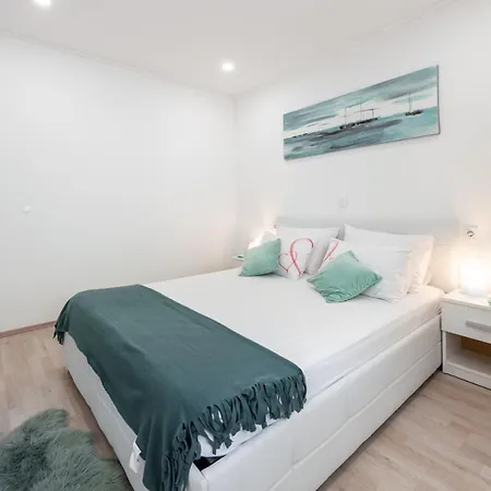 Apartman Little Stone House *