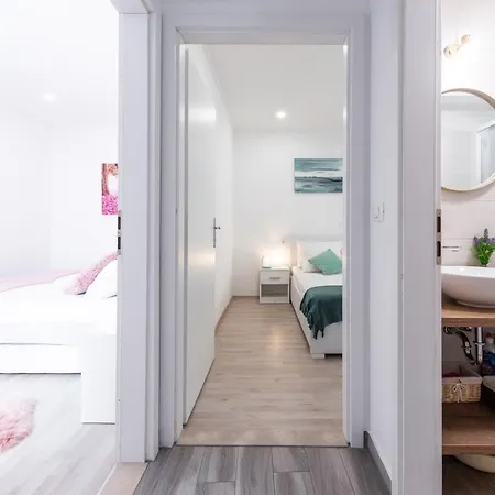 Little Stone House Apartament