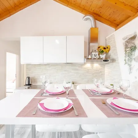 Apartament Little Stone House *