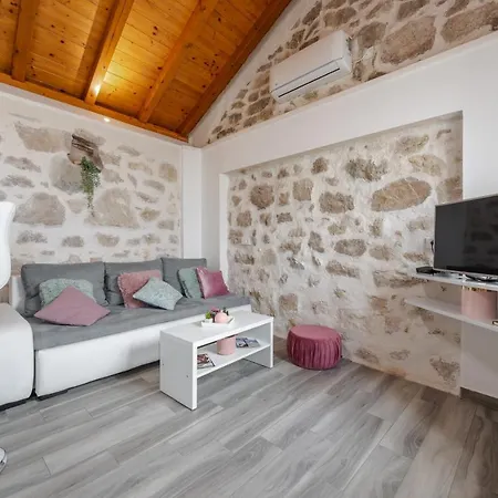 Apartman Little Stone House
